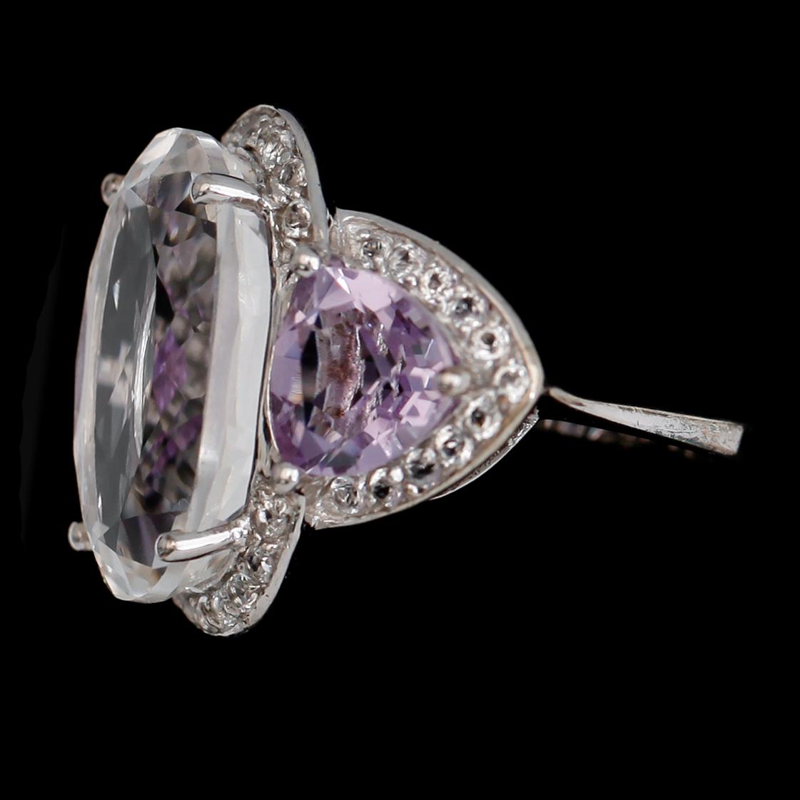 RING, sterlingsilver, vita topaser tot ca 20.00 ct, ametister tot ca 5.00 ct.