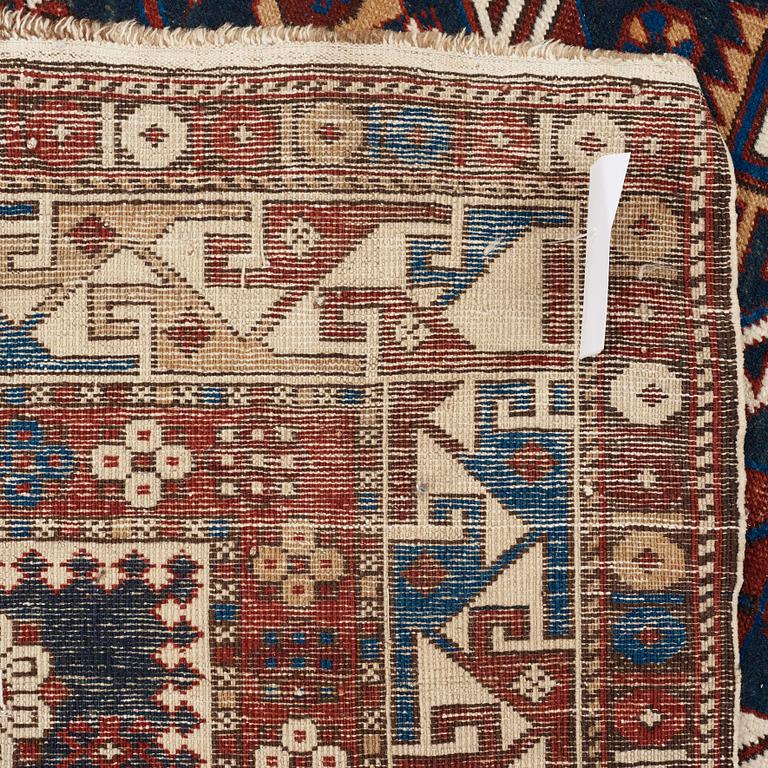 MATTA. Semiantik Kuba/Shirvan. 165,5 x 129,5 cm (samt en kortsida med en cm slätväv).