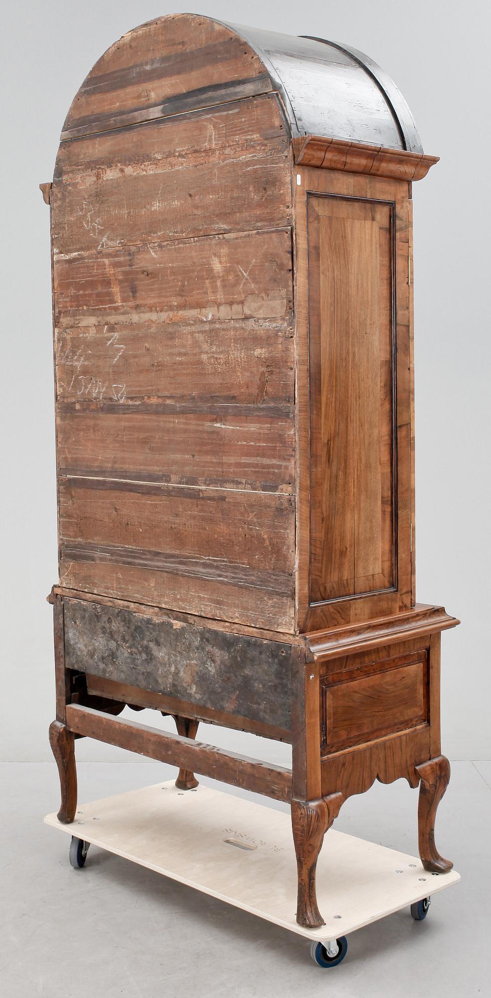 SALSSKÅP, rokoko, möjligen Italien, 1700-talets andra hälft.