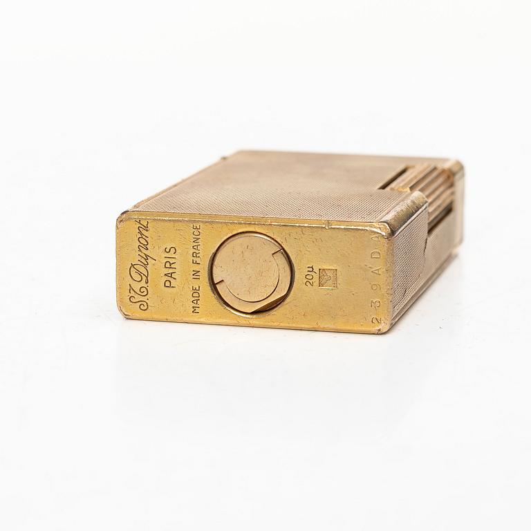 A lighter, Dupont, Paris.