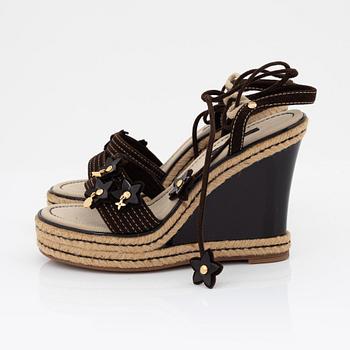 Louis Vuitton, a pair of platform sandals, italian 36 1/2.