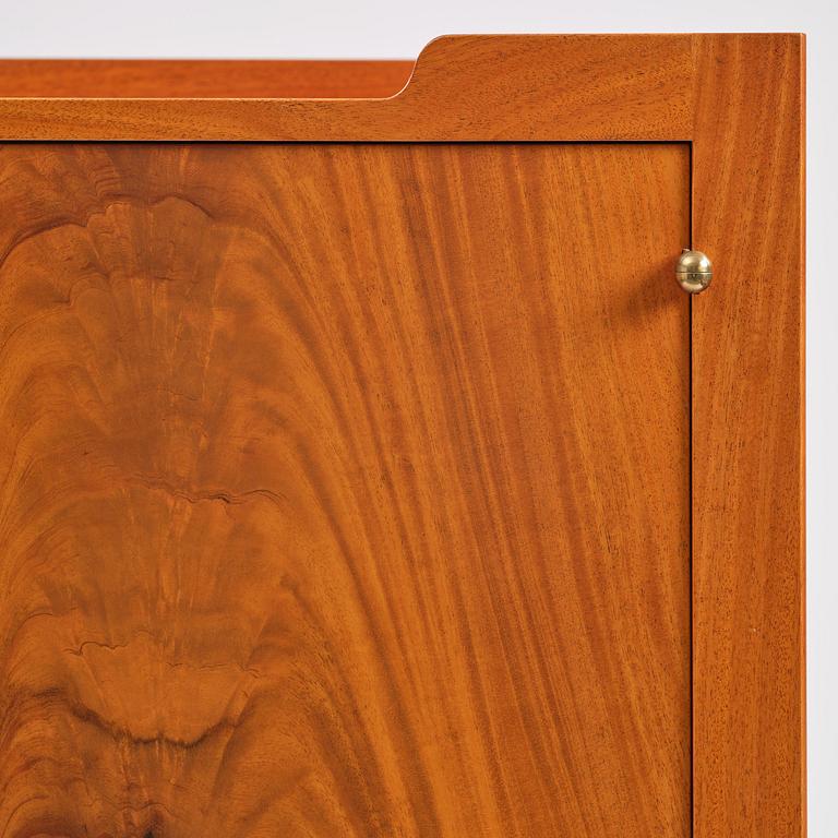 Josef Frank, cabinet, model B 2135, Svenskt Tenn, 1980s/90s.