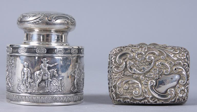 KYRKDOSA, silver, Göteborg otydlig års- och mästarstämplar, 1700/1800-tal. Samt DOSOR, 3 st tot 145 gram.