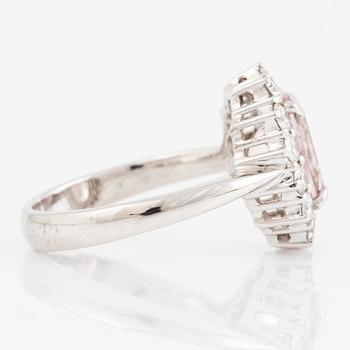 Ring, carved 18K white gold with morganite and brilliant-cut diamonds.