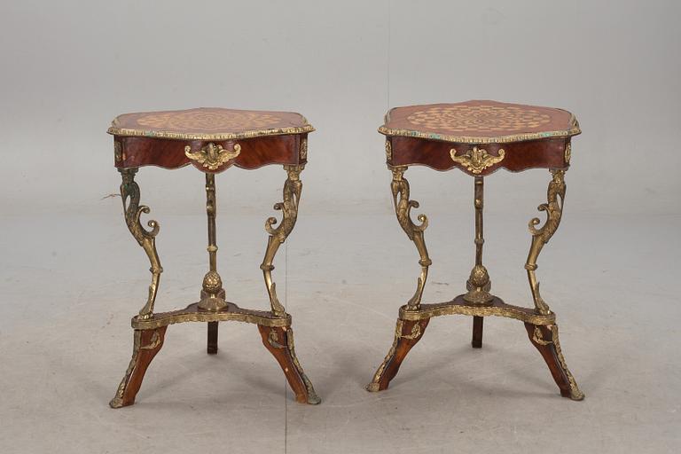 BORD, ett par, Louis XVI-stil, 1800-tal.