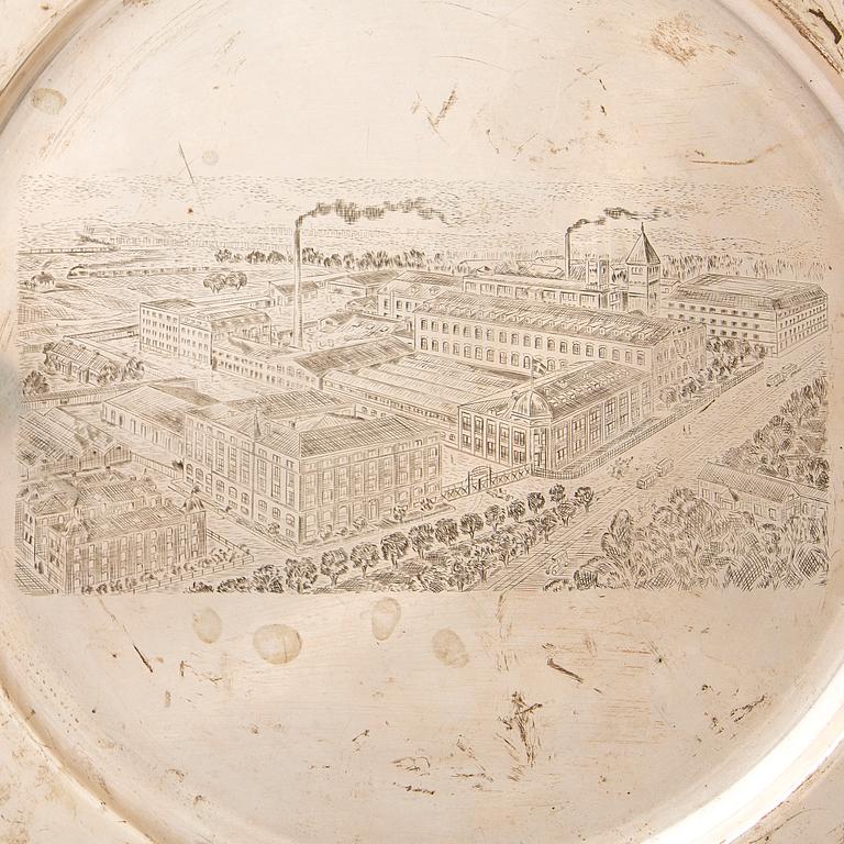 Fat, silver, graverad dekor över Svenska Kullagerfabriken, CG Hallberg, Stockholm, 1928.