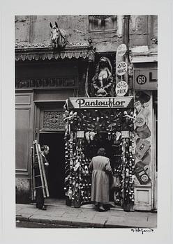 Gisèle Freund, “Pantouflour, Paris, 1935".