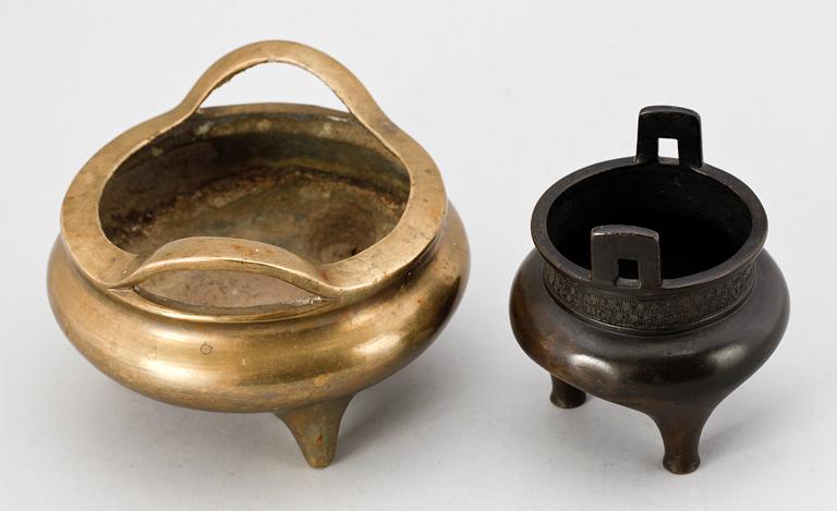 RÖKELSEKAR, 2 st, Kina, 1900-tal.