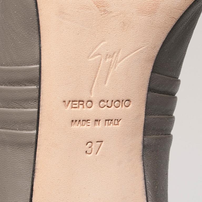 KENGÄT, Giuseppe Zanotti.