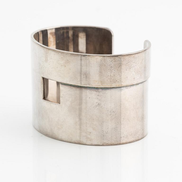 Gucci, bangle, sterling silver, late 20th century.