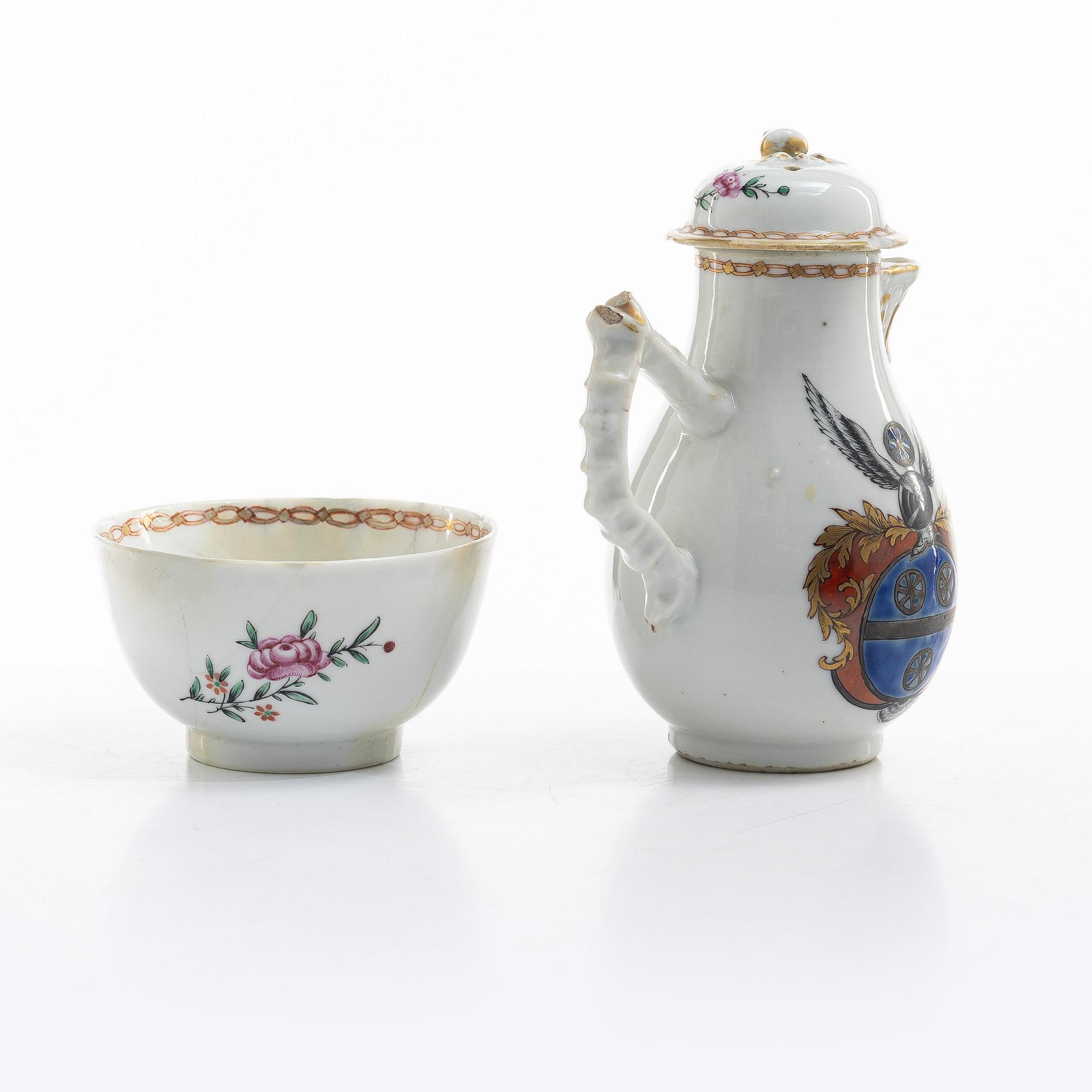 A jug, a ladle dish and a cup, all with the noble family Du Rées coat of arms, Qing dynasty, Qianlong (1736-95).