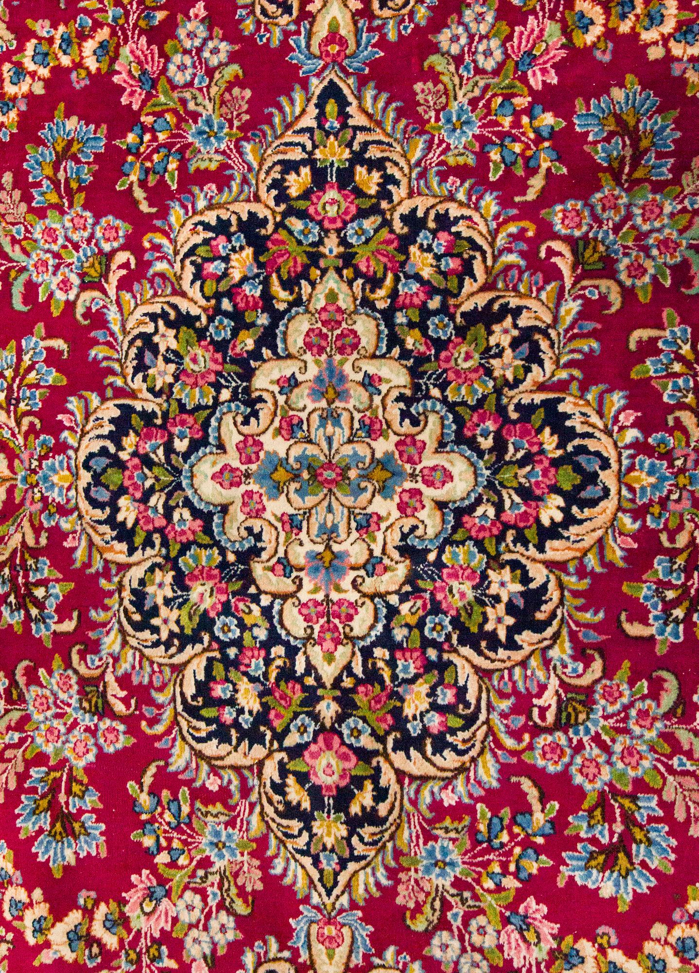 Matto, Kerman Lavar, noin 392 x 305 cm.