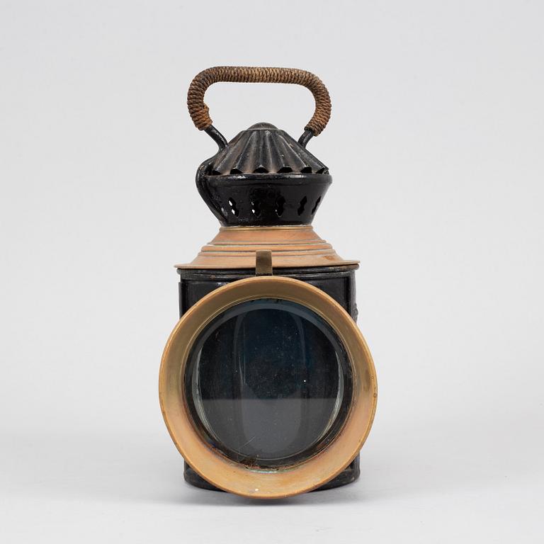 A railway station lantern, SJ 1040, first half of the 20th century.