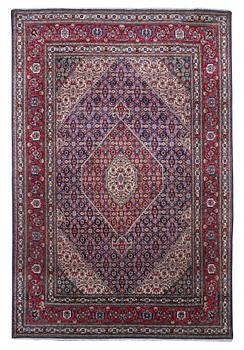 A carpet, Tabriz, ca 295 x 190 cm.
