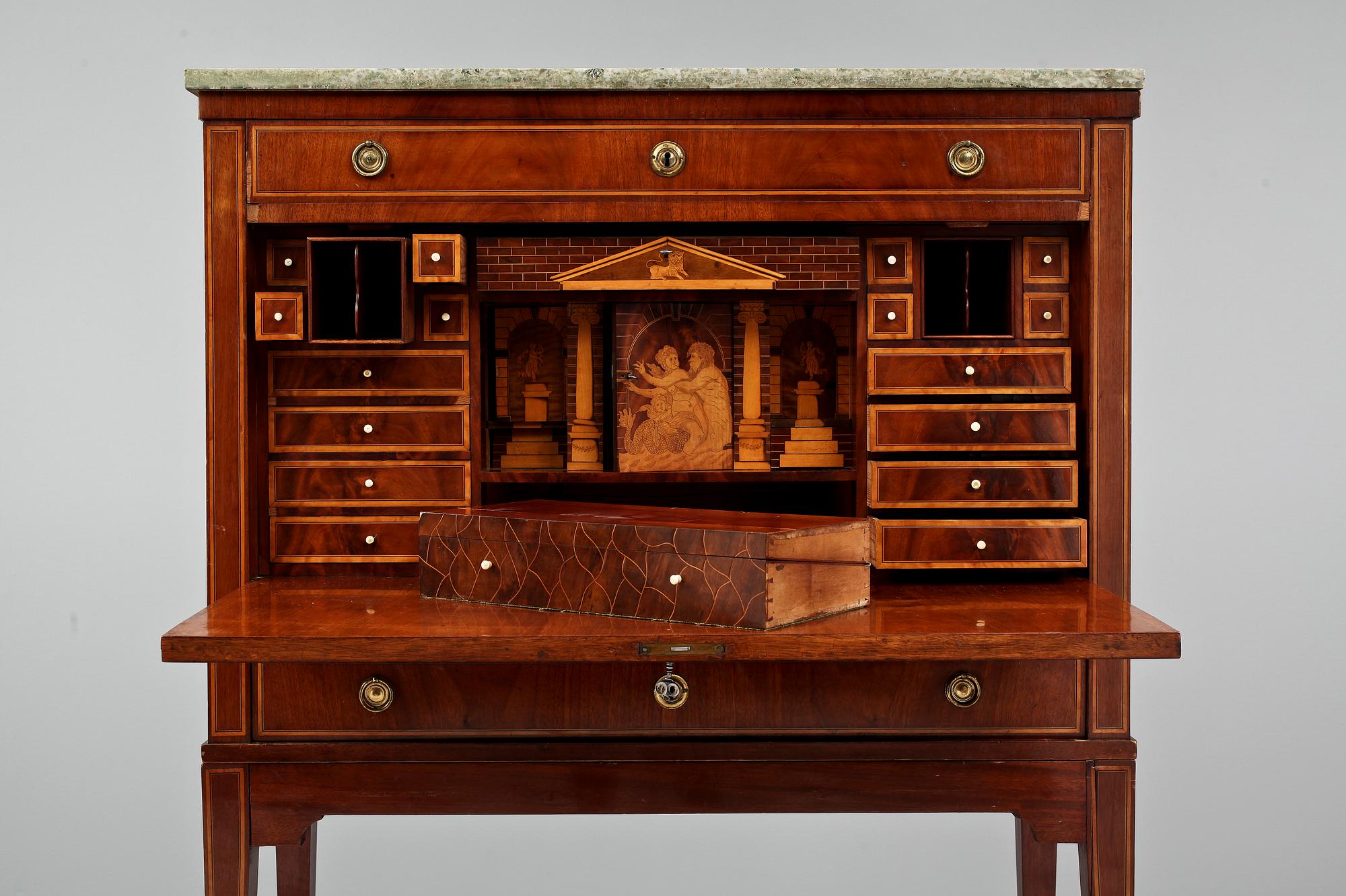 SEKRETÄR, gustaviansk stil, 1800-tal.