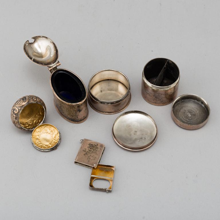 SAMLING SILVERFÖREMÅL, 5 stycken, bland annat Cornelius Saunders & Francis Shepard, Birmingham, England, 1897.