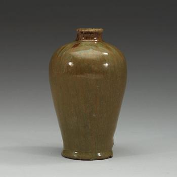 A green jun glazed vase, 18th Century or older.