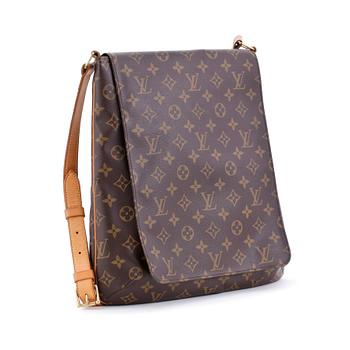 LOUIS VUITTON, a monogram canvas shoulderbag, "Musette".