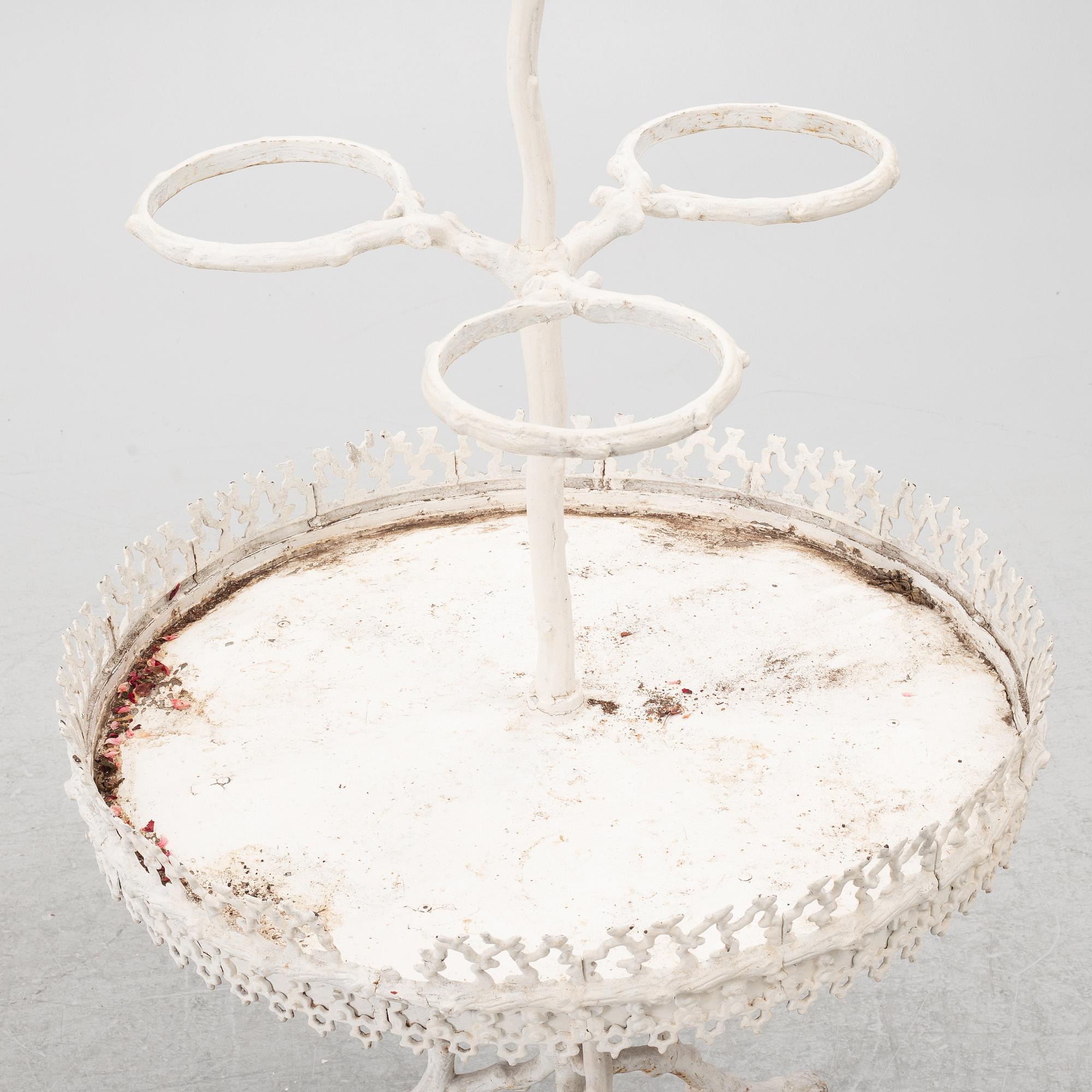 Flower table, first half of the 20th century.