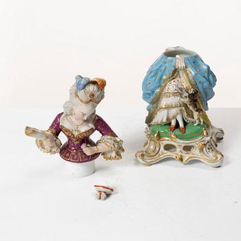 Figurin/tekanna, porslin, Europa, 1900-tal.