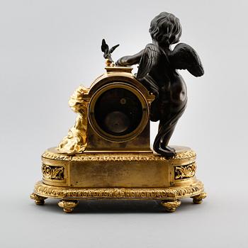 BORDSPENDYL, Louis Seizestil, Frankrike, 1800-talets andra hälft.