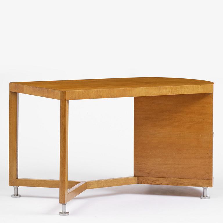 Harald Bergsten, an important table, AB Gustaf Flinta, Hedemora, for the Stockholm Exhibition 1930.