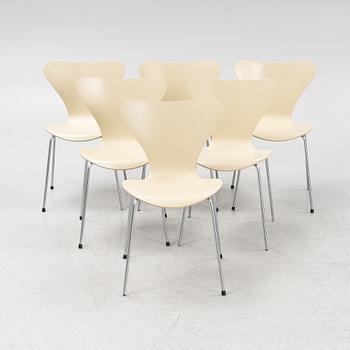 Arne Jacobsen, stolar 6 st, "Sjuan", Fritz Hansen, daterade 2002.