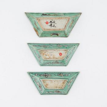 A set of three cabaret dishes, Qing dynasty, 18th  Century.