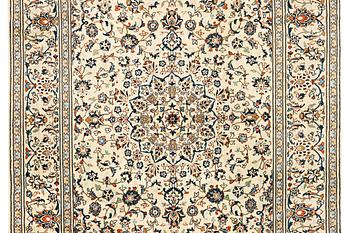 Matta, Keshan, ca 295 x 193 cm.