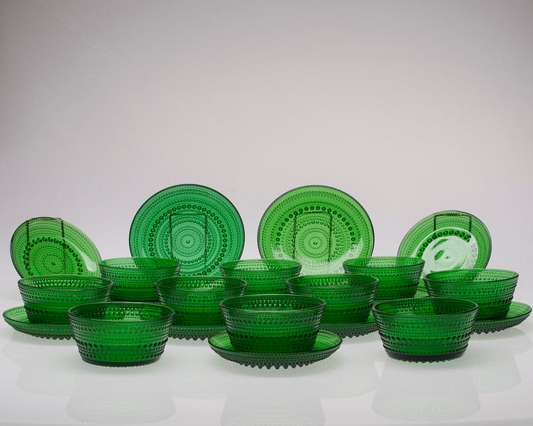 ASTIASTO, 22 osaa, "Kastehelmi", Oiva Toikka, Nuutajärvi. 1970-luku.