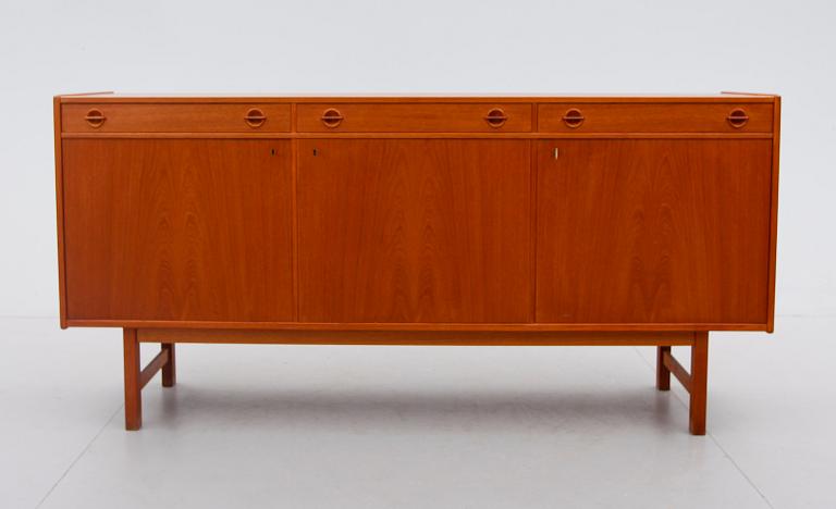 SIDEBOARD, Ulferts, Tibro, 1900-talets andra hälft.