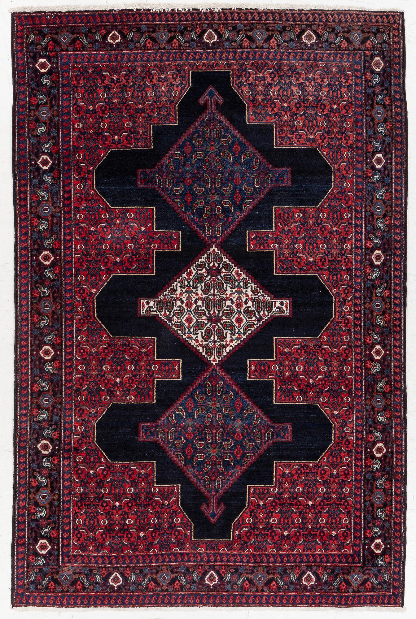 Rug, Senneh, approx. 207 x 140 cm.