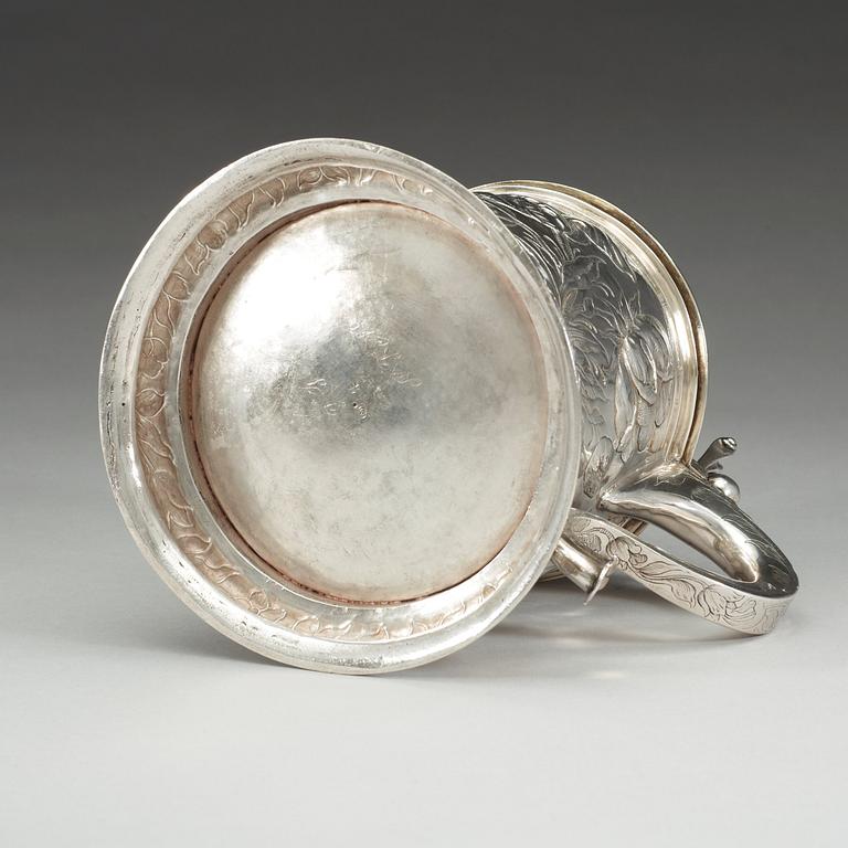 A Baltic 17th century parcel-gilt tankard, unidentified makers mark, Reval.