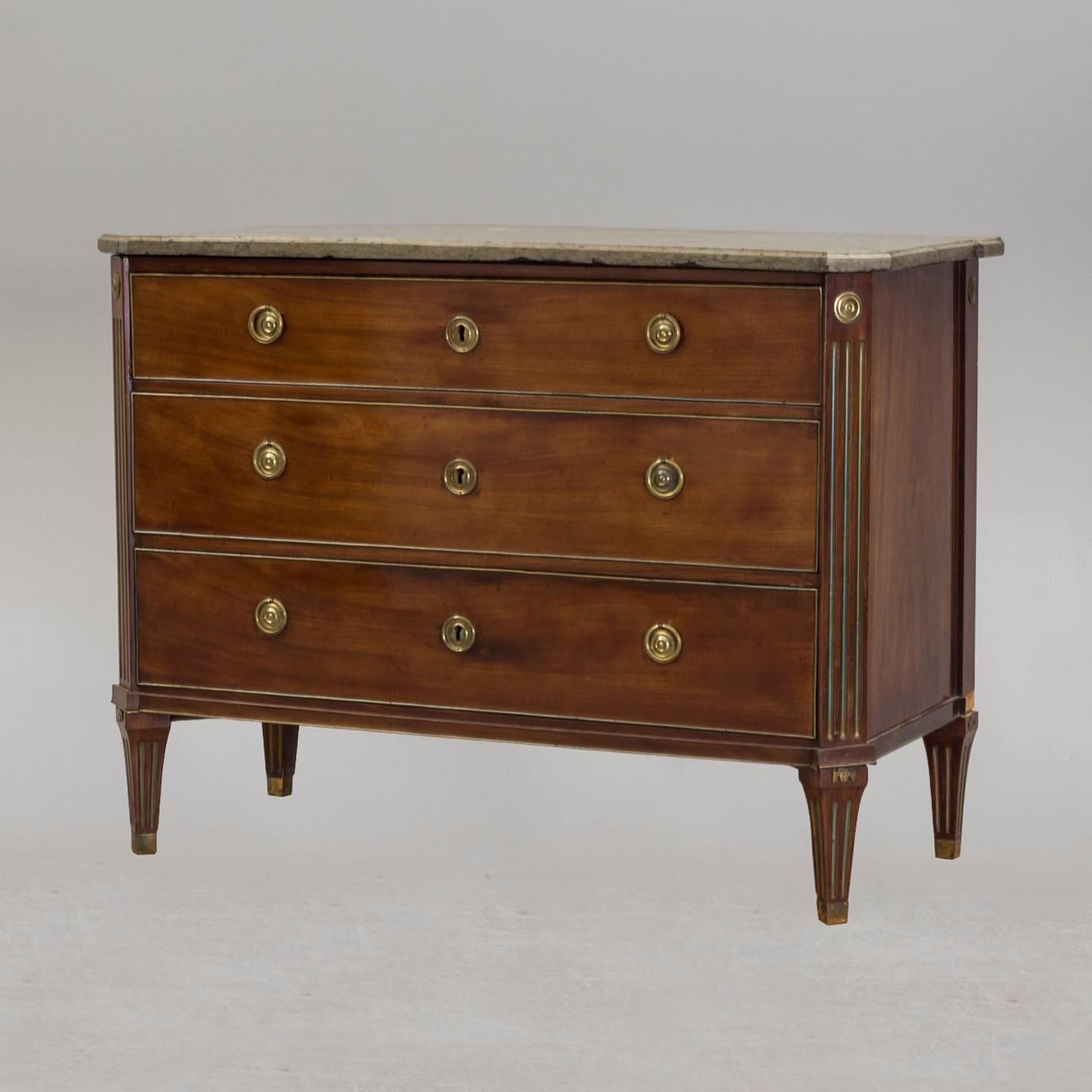 An early 19th century commode.