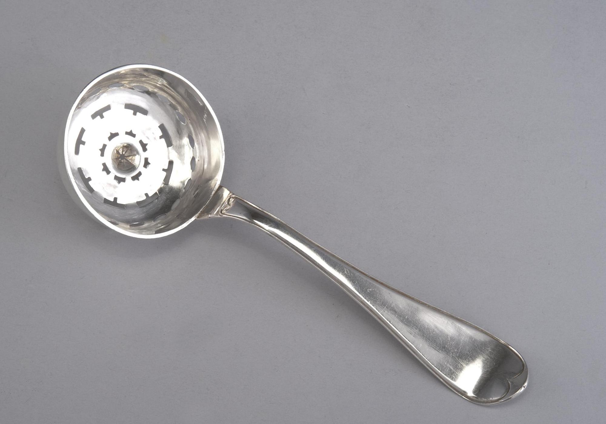 STRÖSKED, silver, Erik Lundberg Örebro 1795. Vikt 60 g.