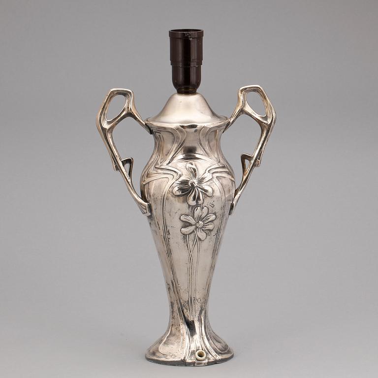 VAS/BORDSLAMPA, nysilver, jugend tidigt 1900-tal.