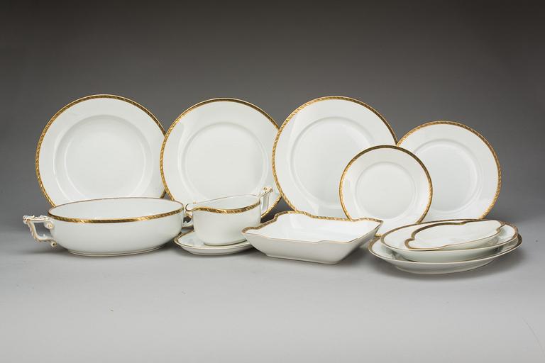 MATSERVIS, 73 delar, porslin, Selb- Bavaria, Rosenthal. 1900-tal.