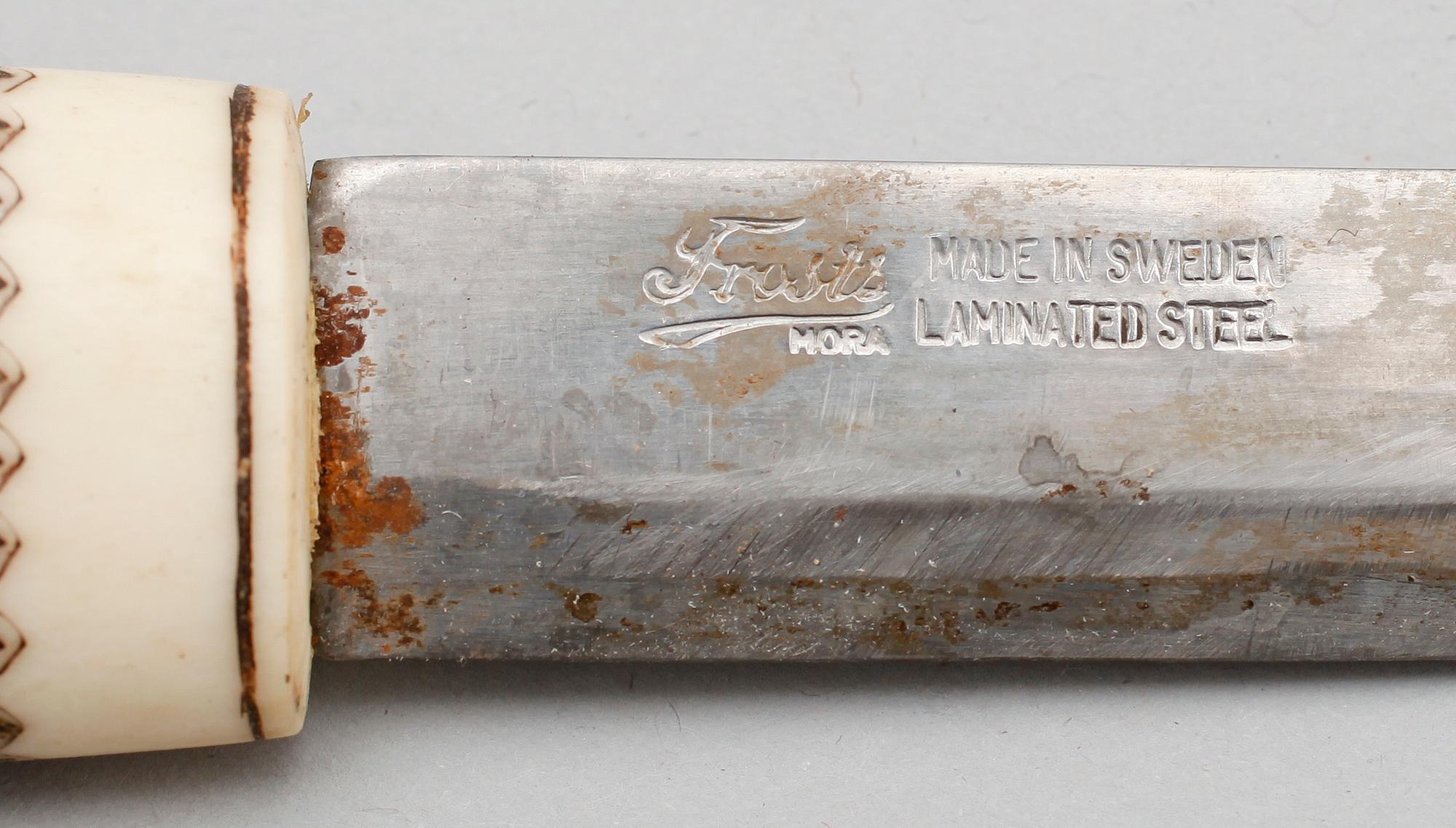 SAMEKNIV, ben och läder, otydligt monogramsign RL.