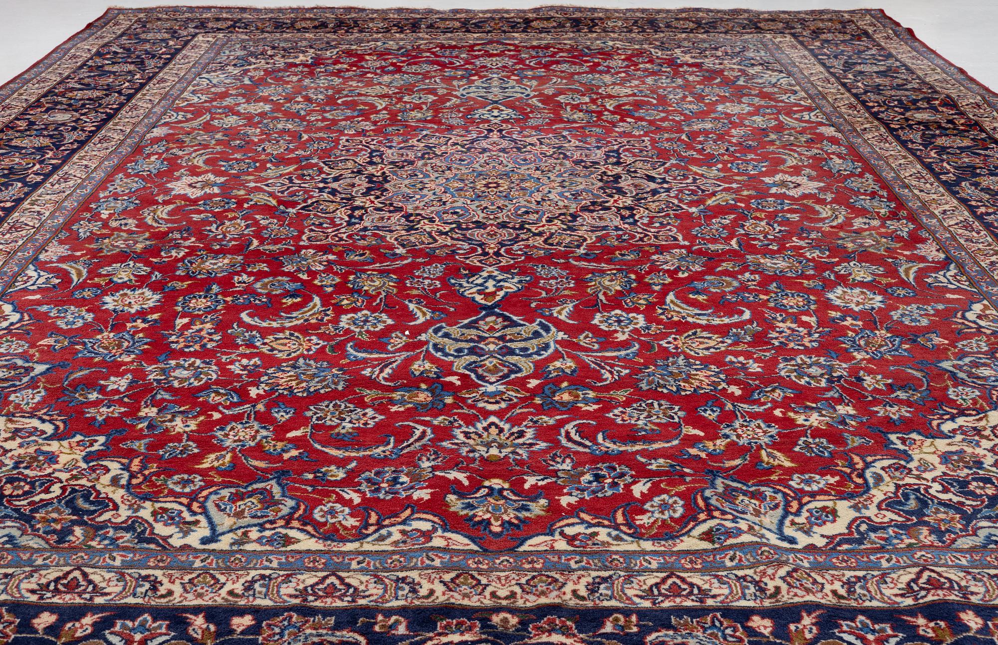Carpet, Najafabad, 560 x 385 cm.