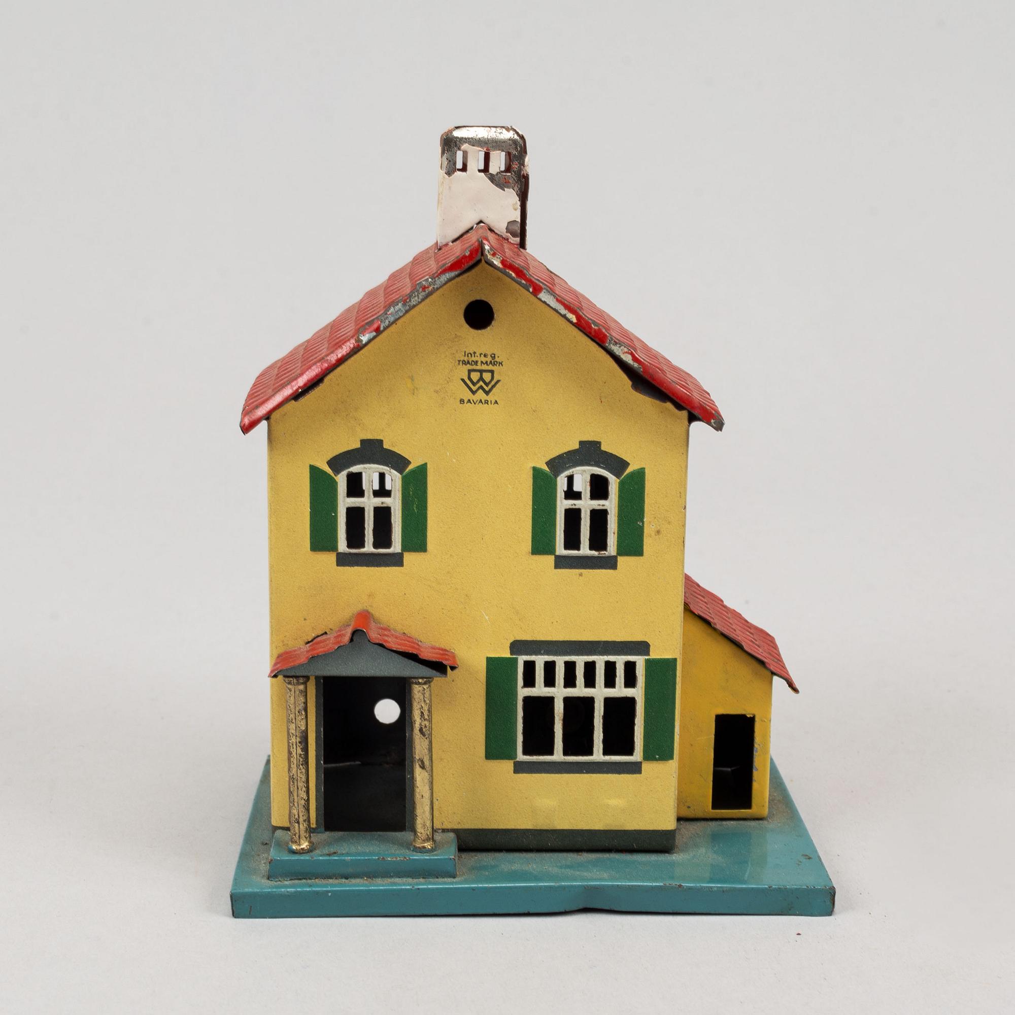 A steam engine wirt tender and wagons, early 20th century.