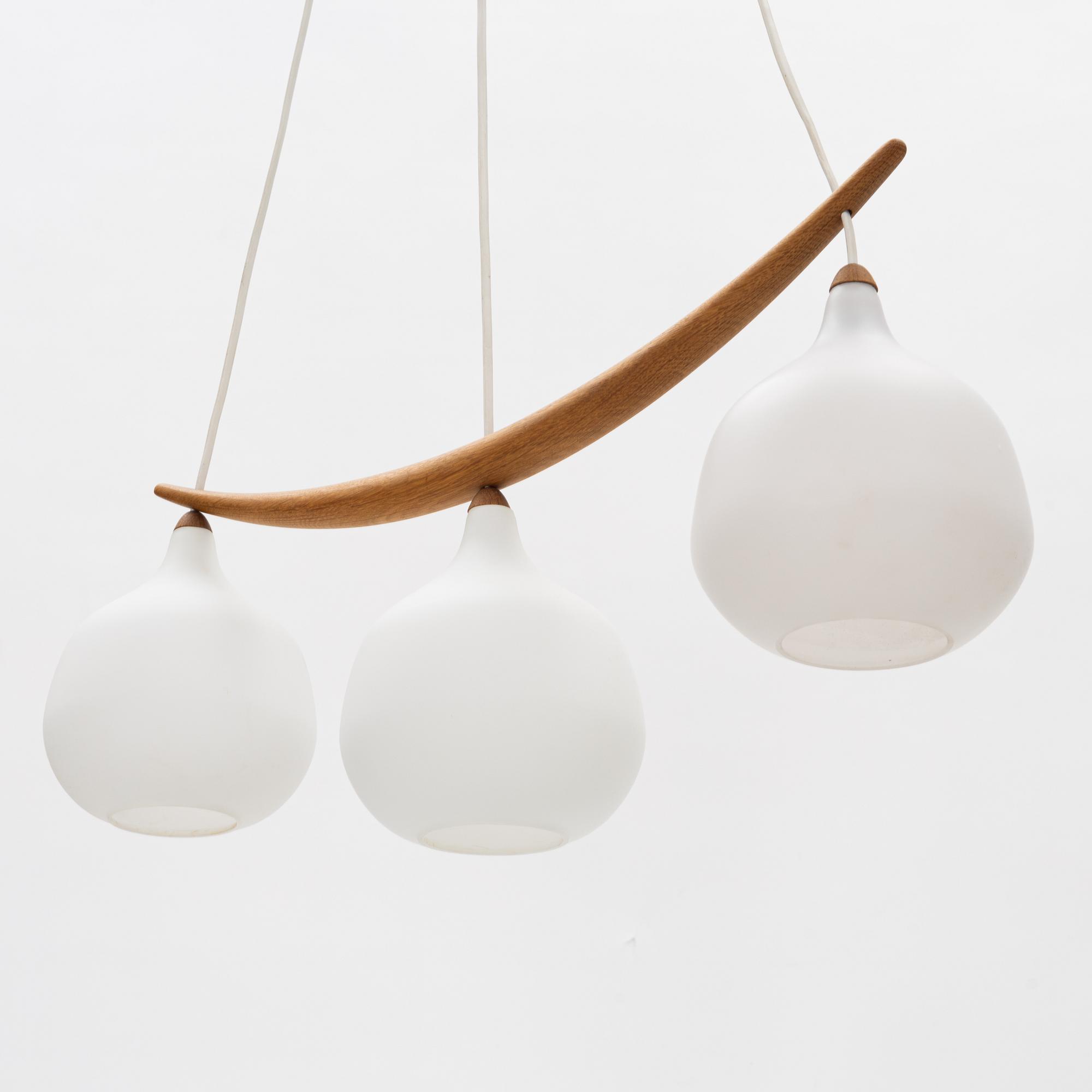 Uno & Östen Kristiansson, taklampa, "Bananen", Luxus, Vittsjö.