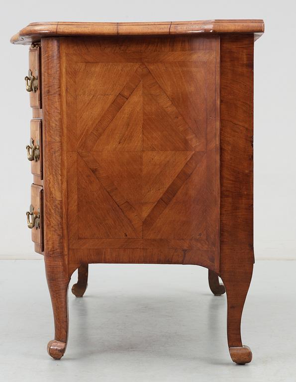 A Swedish late Baroque 18th Century commode, signed by  J. H. Fürloh.