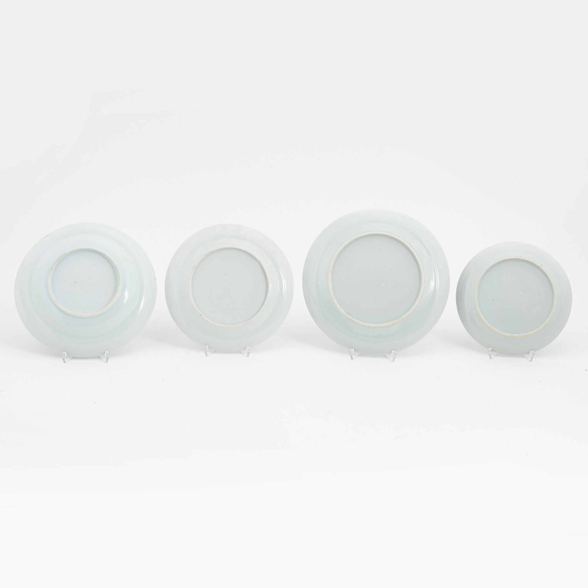 Servis, kompaniporslin, 73 delar, Kina, Qingdynastin, Jiaqing (1795-1820).