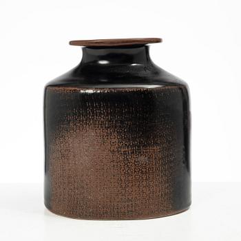 Stig Lindberg, a stoneware vase, Gustavsbergs studio, Sweden 1974.