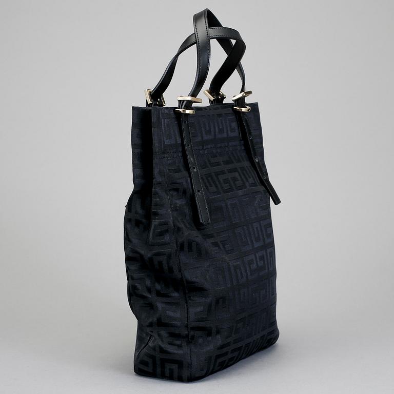 VÄSKA, Givenchy.