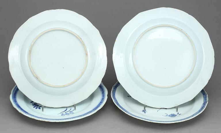 TALLRIKAR, 4 st, porslin, Kina Qianlong (1736-1795).
