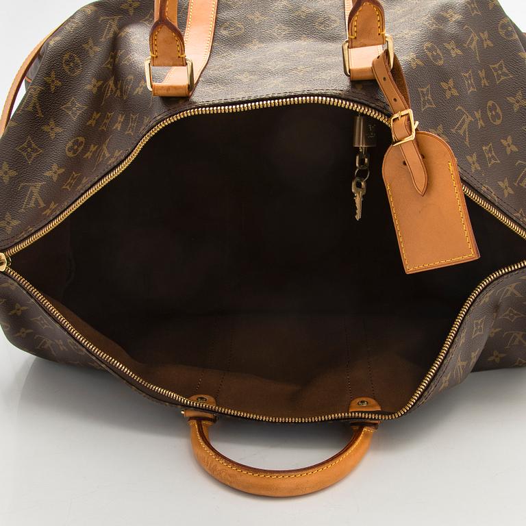 Louis Vuitton, a Monogram Canvas 'Keepall 55 Bandoulière' weekend bag.
