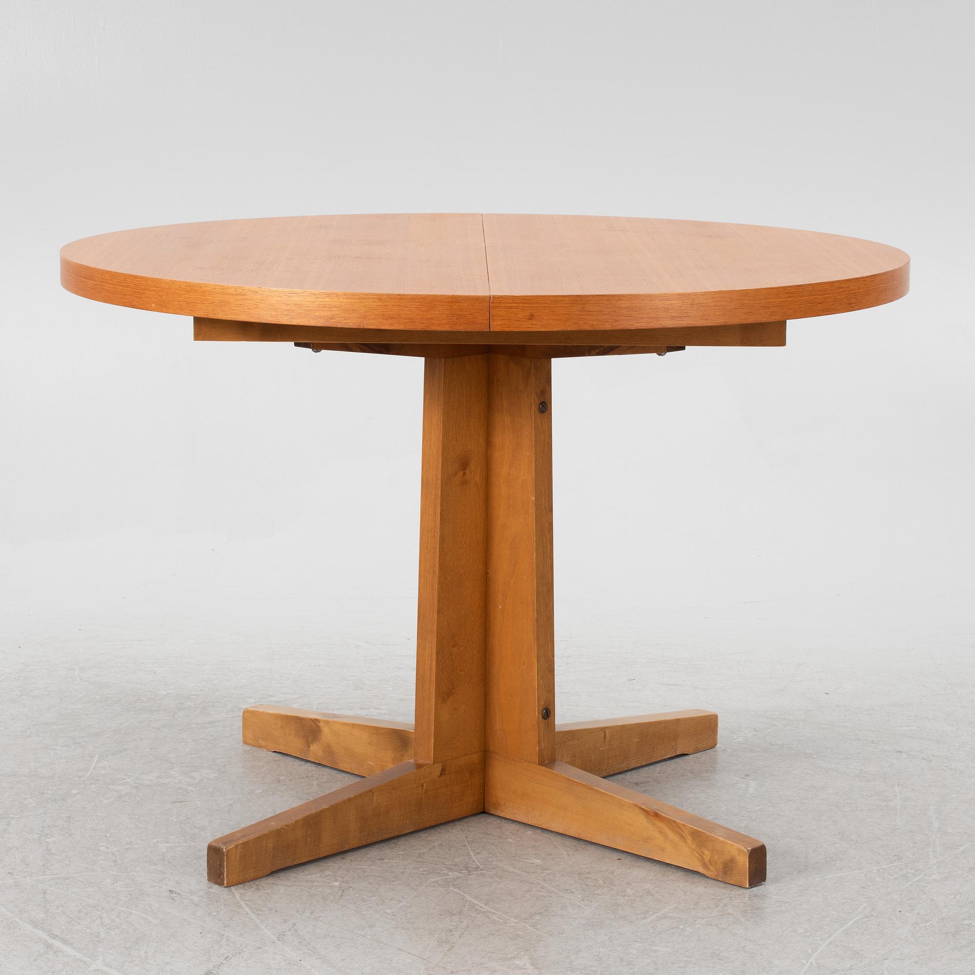 A dining table, second half of the 20th century.