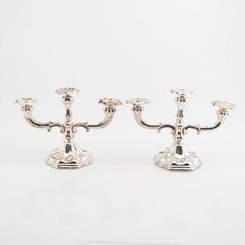 Kandelabrar ett par rokokostil silver CG Hallberg Stockholm 1935.