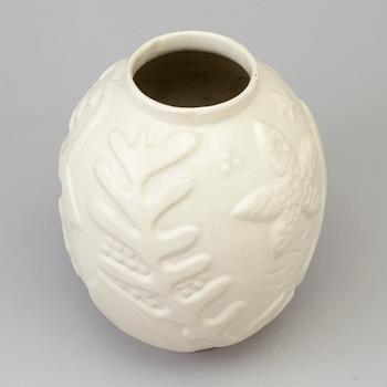 A mid 20th century glazed ceramic vase by Anna-Lisa Thomson för Upsala-Ekeby, unsigned.